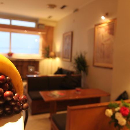 אתונה Achillion Hotel מראה חיצוני תמונה