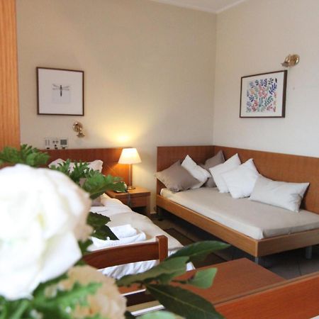 אתונה Achillion Hotel מראה חיצוני תמונה