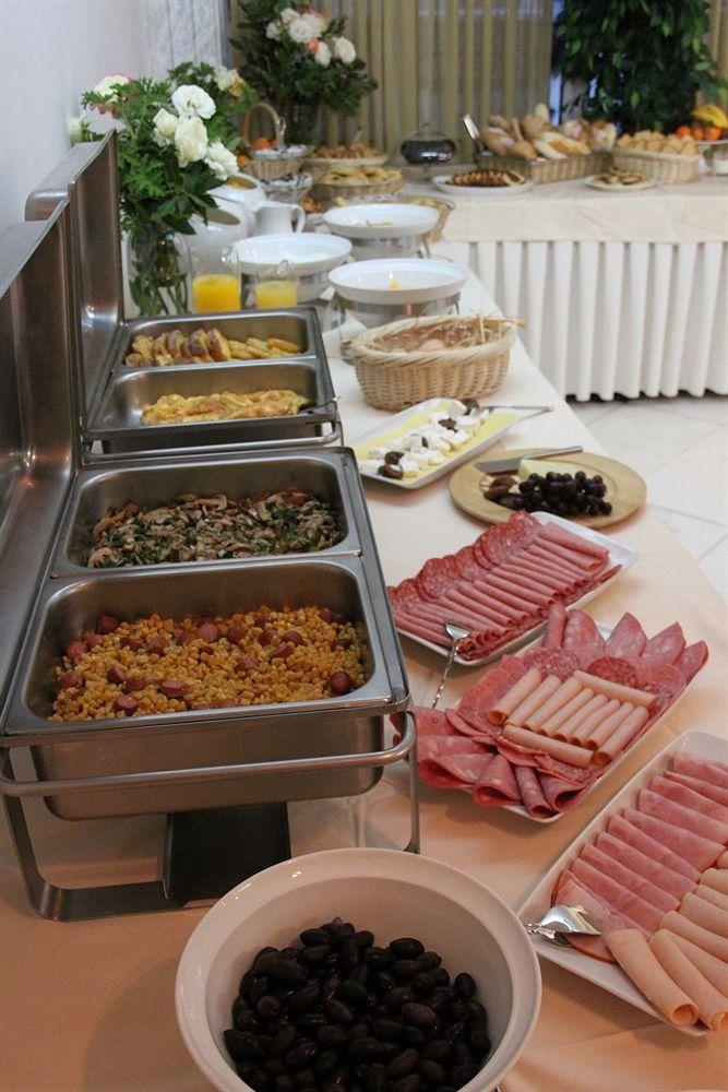 אתונה Achillion Hotel מראה חיצוני תמונה