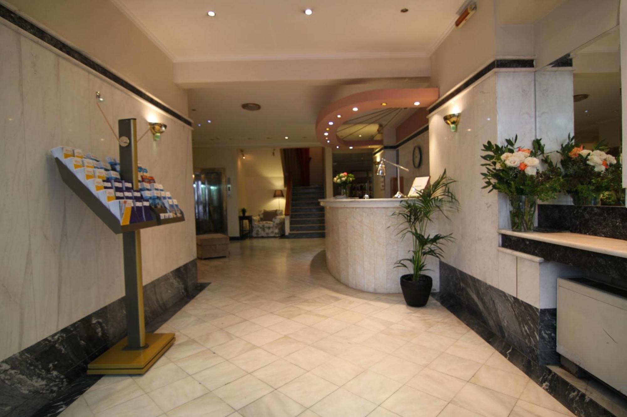 אתונה Achillion Hotel מראה חיצוני תמונה