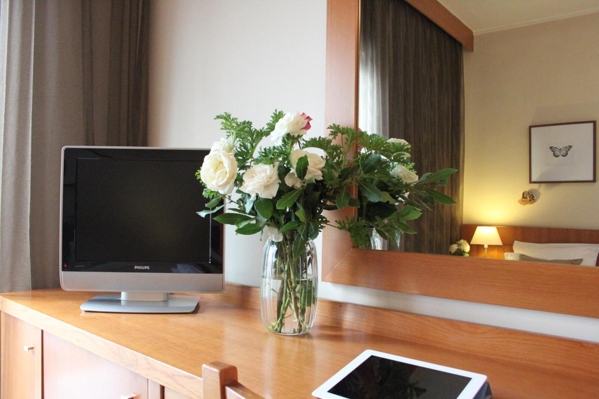 אתונה Achillion Hotel מראה חיצוני תמונה
